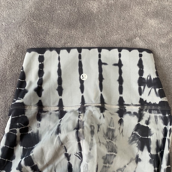 Lululemon Align Leggings 25” - Picture 2 of 5